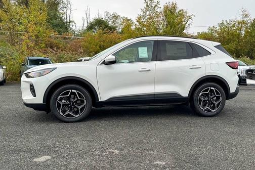 2025 Ford Escape Platinum