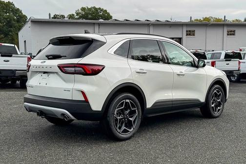 2025 Ford Escape Platinum