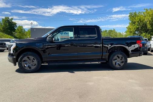 2025 Ford F-150 Lightning LARIAT