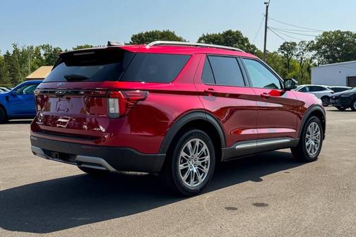 2025 Ford Explorer Platinum