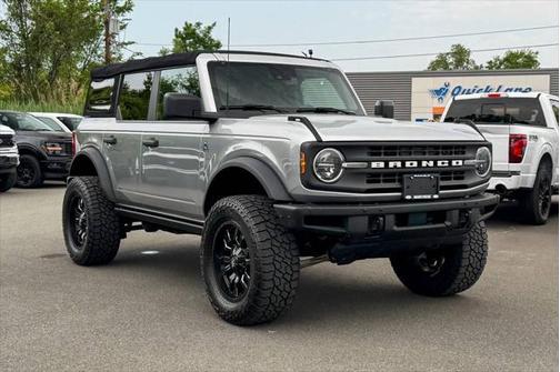 2022 Ford Bronco Black Diamond