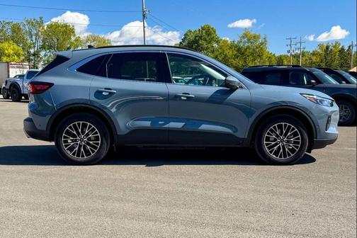 2023 Ford Escape PHEV SE