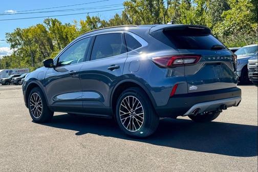 2023 Ford Escape PHEV SE
