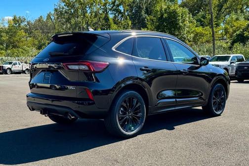 2025 Ford Escape ST-Line Elite