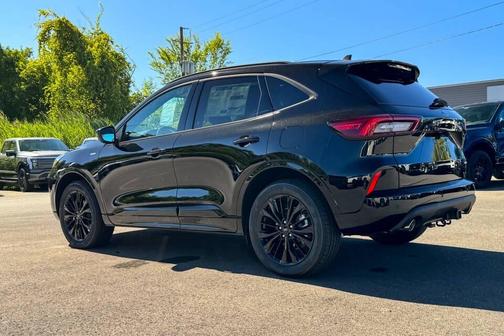 2025 Ford Escape ST-Line Elite