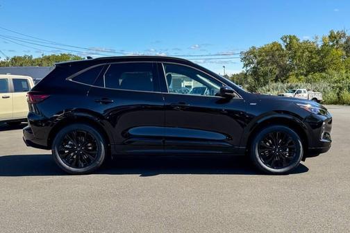 2025 Ford Escape ST-Line Elite