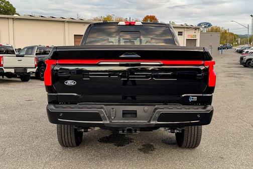 2025 Ford F-150 Lightning Platinum