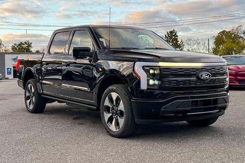 2025 Ford F-150 Lightning Platinum