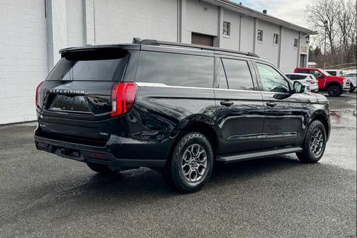 2025 Ford Expedition Max Active 4x4