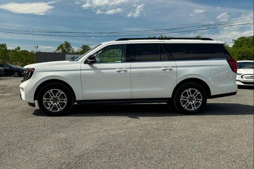 White 2025 Ford Expedition Max Active 4x4