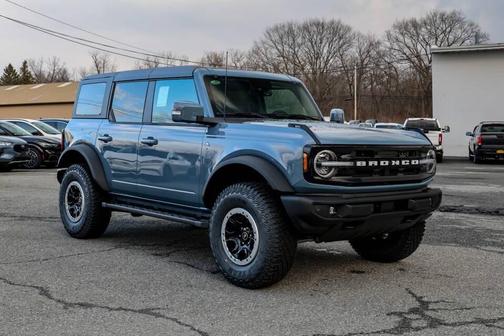 2024 Ford Bronco Outer Banks