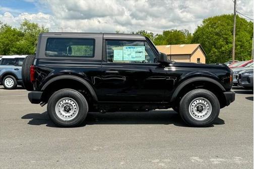 2025 Ford Bronco Base 4x4 2dr SUV