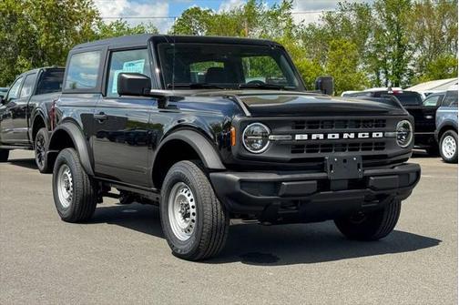 2025 Ford Bronco Base 4x4 2dr SUV