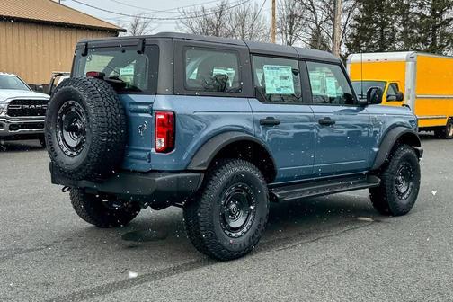 2025 Ford Bronco Base 4x4 4dr SUV