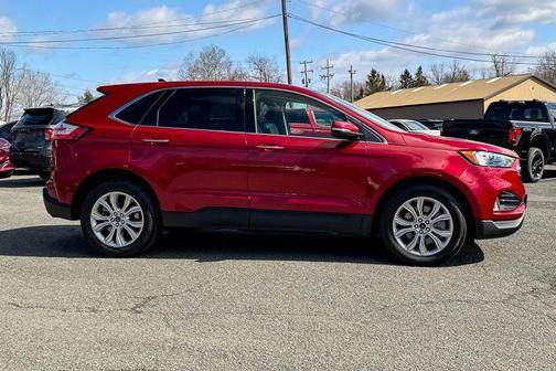 Rapid Red Metallic Tinted Clearcoat 2023 Ford Edge Titanium