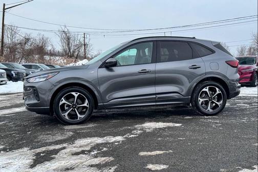 2023 Ford Escape ST-Line Select