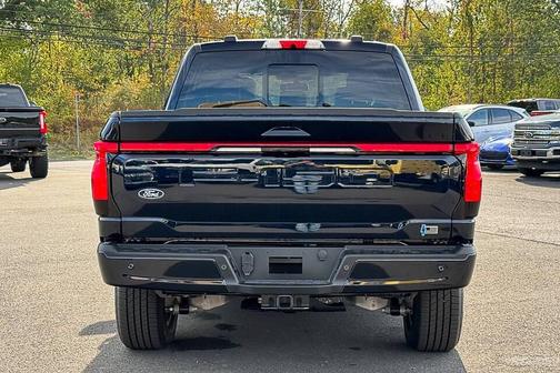 2025 Ford F-150 Lightning LARIAT