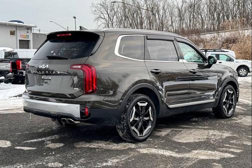 2023 Kia Telluride S