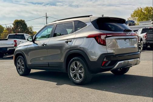 2024 Kia Seltos S