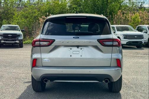 Iconic Silver Metallic 2023 Ford Escape ST-Line