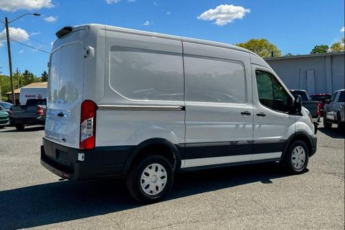 Oxford White 2023 Ford E-Transit T-350 Medium Roof