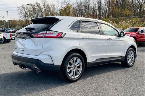 2023 Ford Edge Titanium