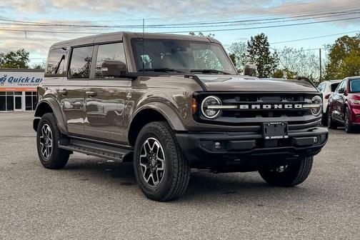 2025 Ford Bronco Outer Banks