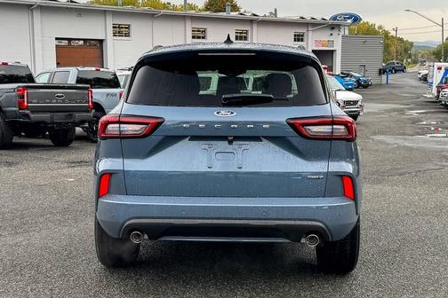 2025 Ford Escape ST-Line Elite