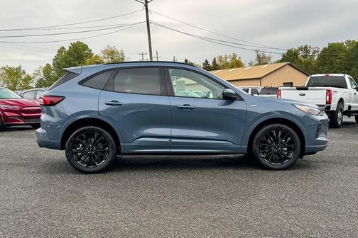 2025 Ford Escape ST-Line Elite