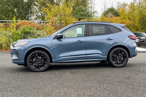 2025 Ford Escape ST-Line Elite