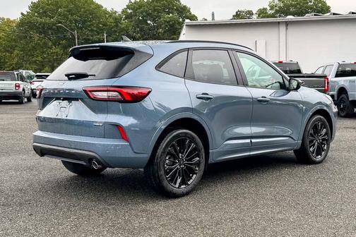 2025 Ford Escape ST-Line Elite