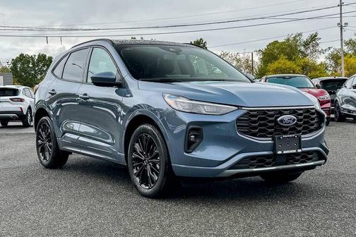 2025 Ford Escape ST-Line Elite