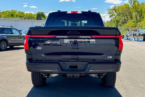 2025 Ford F-150 Lightning Platinum