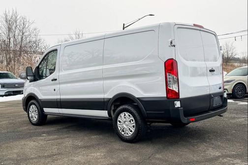 2022 Ford E-Transit T-350 Low Roof