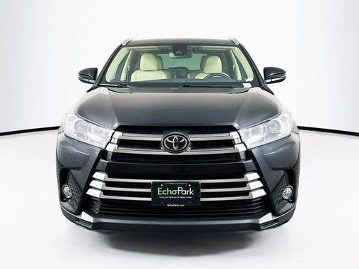 Midnight Black Metallic 2017 Toyota Highlander Limited