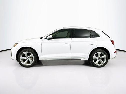 2023 Audi Q5 45 S line Premium Plus