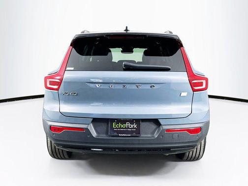 2021 Volvo XC40 Recharge Pure Electric P8