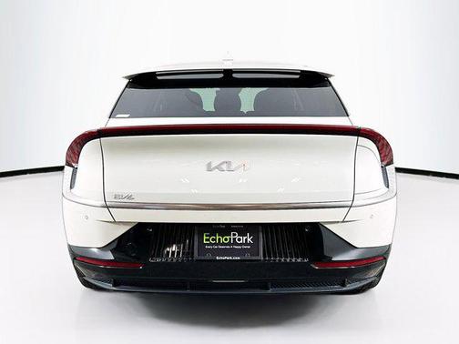 2022 Kia EV6 Wind