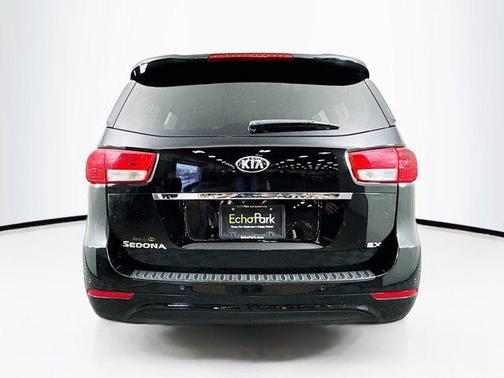 2016 Kia Sedona EX