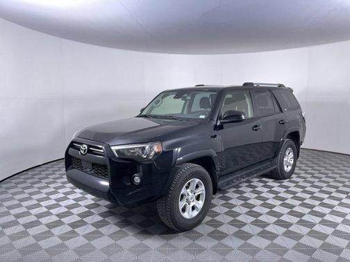 Photo 3 of 32 of 2022 Toyota 4Runner SR5
