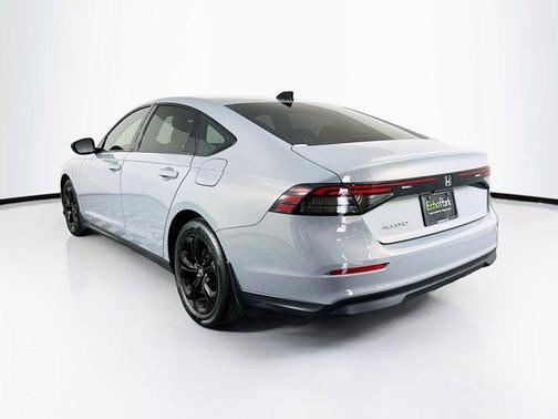 Meteorite Gray Metallic 2025 Honda Accord SE