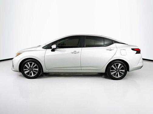 2023 Nissan Versa 1.6 SV