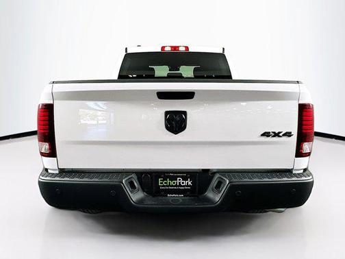 2024 RAM 1500 Classic Warlock Crew Cab 4x4 5'7' Box