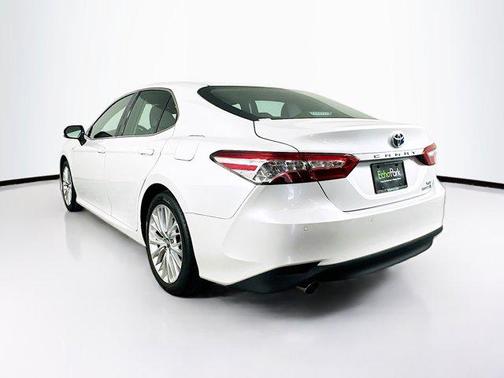 2018 Toyota Camry Hybrid XLE