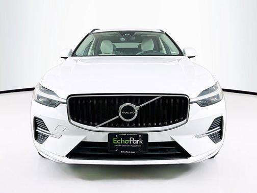 2022 Volvo XC60 Momentum