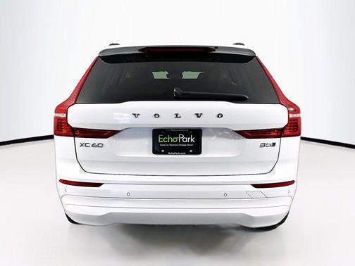 2022 Volvo XC60 Momentum