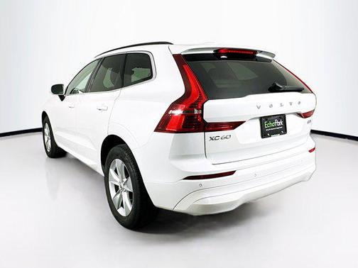 2022 Volvo XC60 Momentum