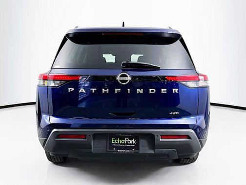 2025 Nissan Pathfinder SV 4WD