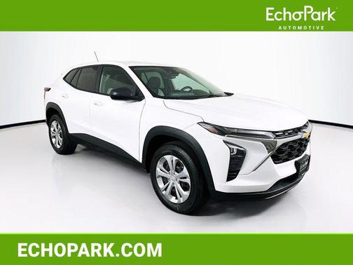 Summit White 2024 Chevrolet Trax LS