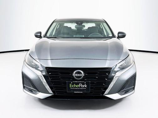 Gun Metallic 2025 Nissan Altima SV FWD